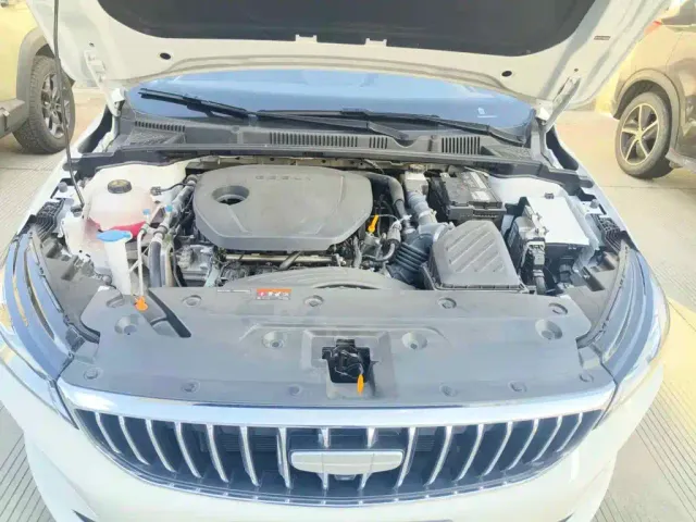 Geely Emgrand — Фото автомобиля 9