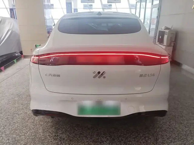 IM Motors LS6 — Фото автомобиля 5