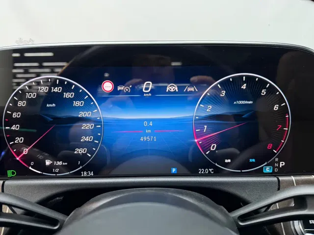 Mercedes-Benz E-Class — Фото автомобиля 8