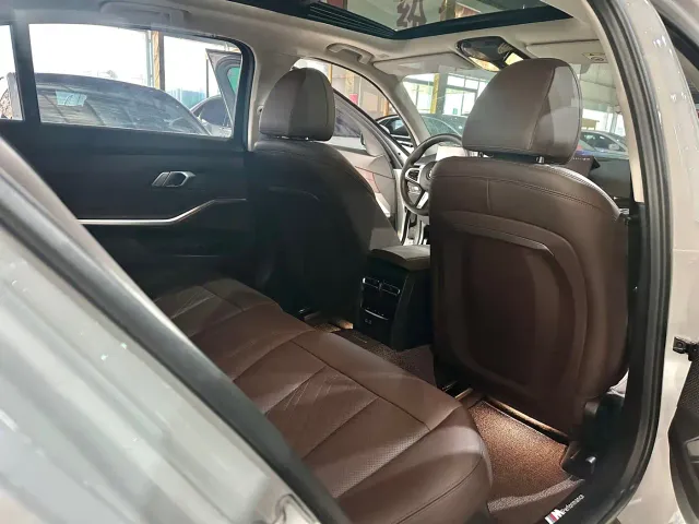 BMW 3 Series — Фото автомобиля 13