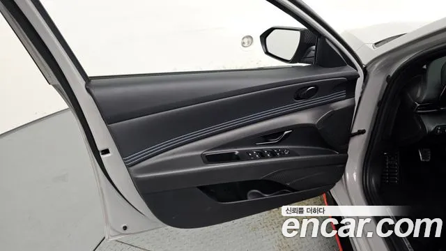 Hyundai AVANTE — Фото автомобиля 24