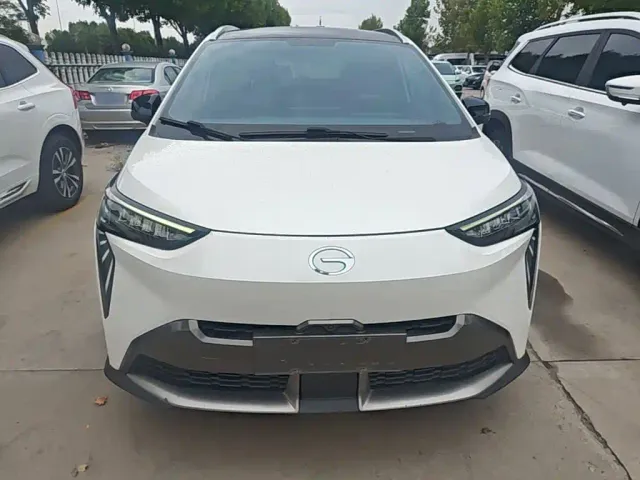 GAC Aion Y — Фото автомобиля 2
