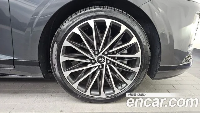 Hyundai Grandeur Grandeur (GN7) 3.5 Бензин 4WD — Фото автомобиля 20