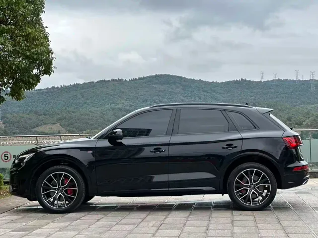 Audi Q5L — Фото автомобиля 7