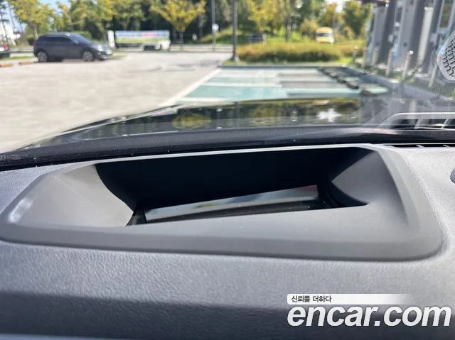 BMW i4 — Фото автомобиля 14