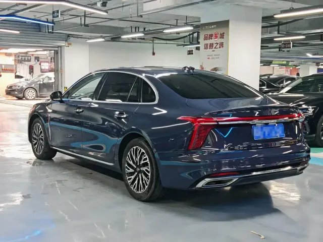 Hongqi H5 — Фото автомобиля 14