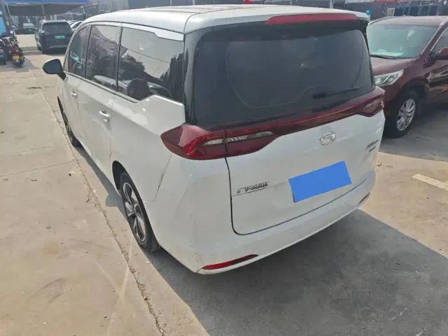 GAC Trumpchi M6 — Фото автомобиля 11