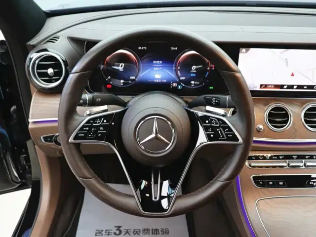 Mercedes-Benz E-Class — Фото автомобиля 16
