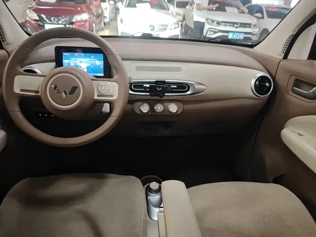 Wuling Hongguang Mini EV — Фото автомобиля 12
