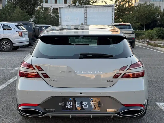 Genesis G70 — Фото автомобиля 8