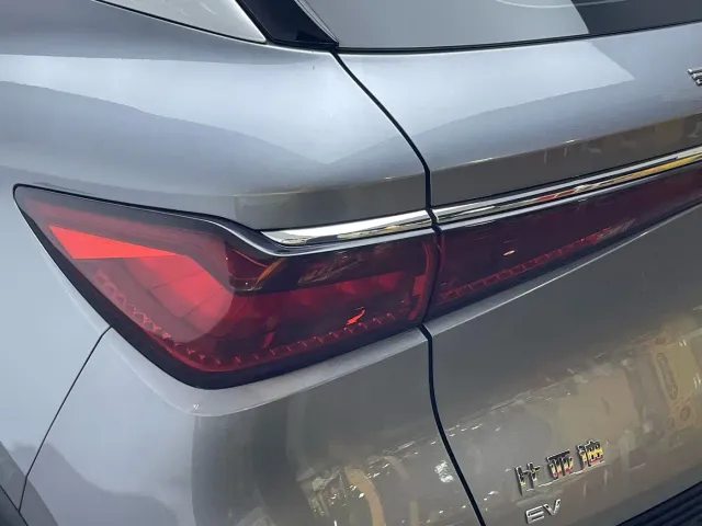 BYD Yuan PLUS — Фото автомобиля 10