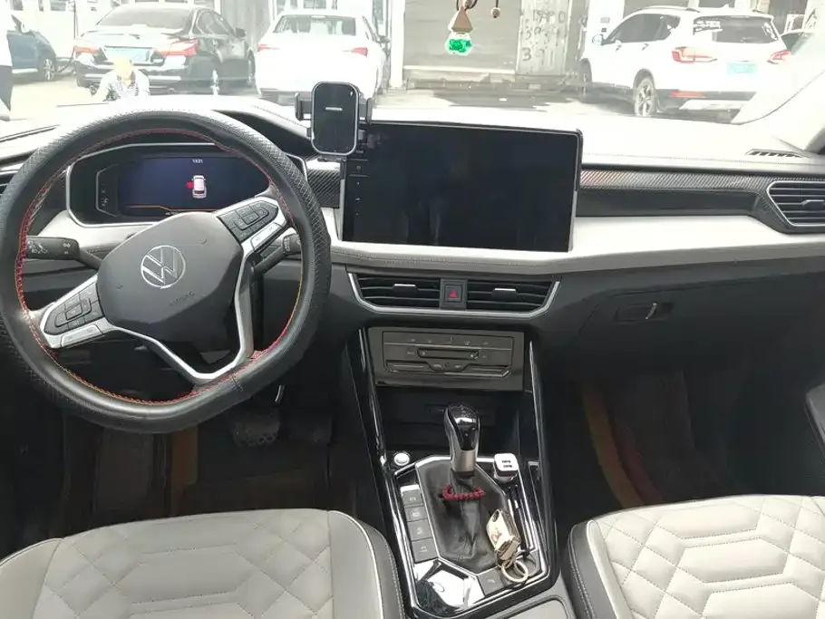 Volkswagen Tayron 2024 300TSI 2WD Luxury Plus Advanced — Фото автомобиля 12