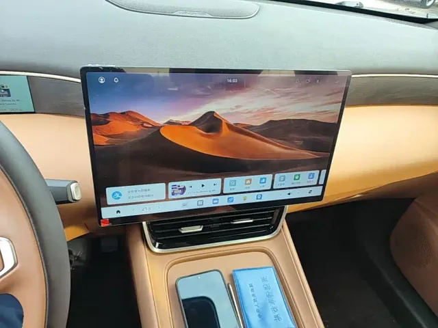 Dongfeng Aeolus Dongfeng Aeolus L8 2025 Plug-in Hybrid — Фото автомобиля 12