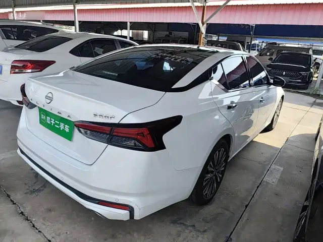 Nissan Teana — Фото автомобиля 6