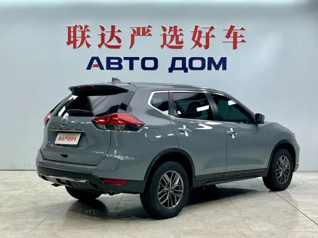 Nissan X-Trail — Фото автомобиля 7