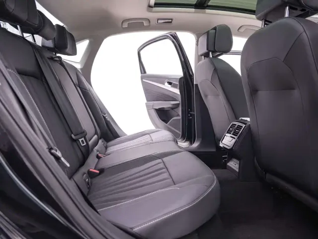 Volkswagen Passat — Фото автомобиля 22