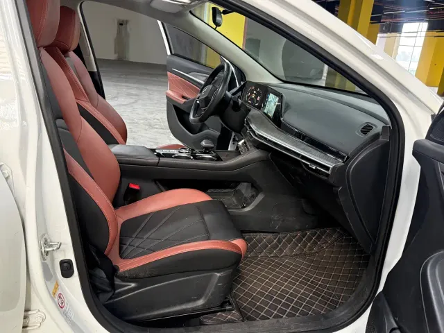 Changan Eado — Фото автомобиля 8