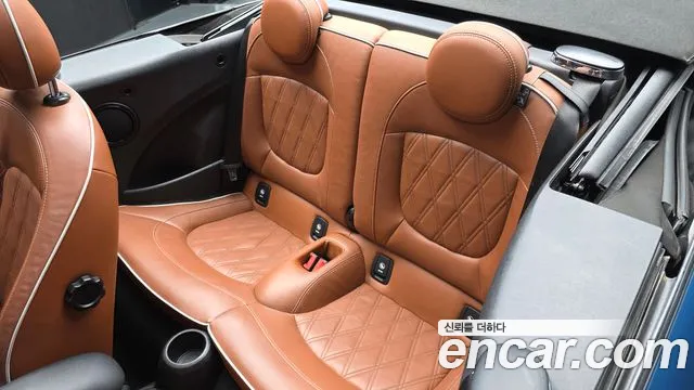 Mini Cooper Convertible — Фото автомобиля 26