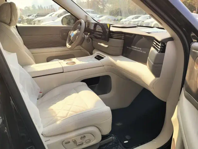IM Motors LS9 — Фото автомобиля 4