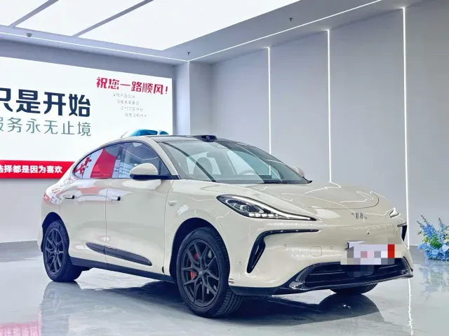 IM Motors LS6 — Фото автомобиля 3
