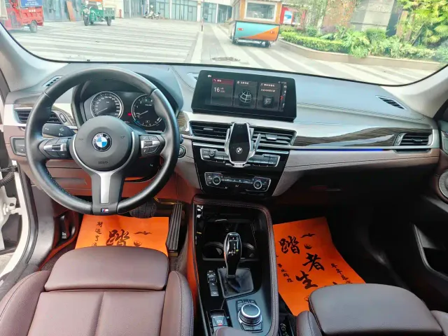BMW X1 — Фото автомобиля 11