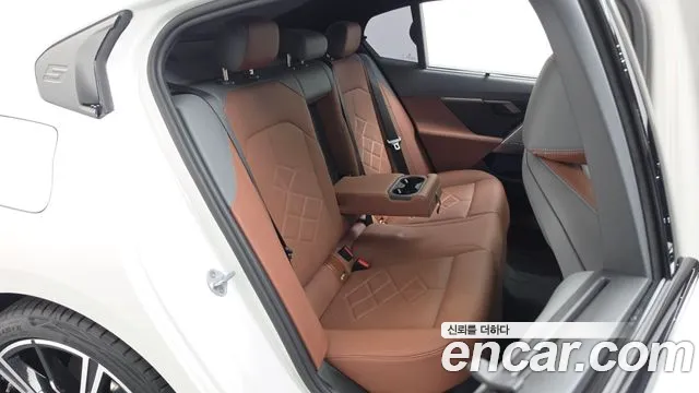 BMW 5-Series 5 серия (G60) 530i xDrive M Sport — Фото автомобиля 10