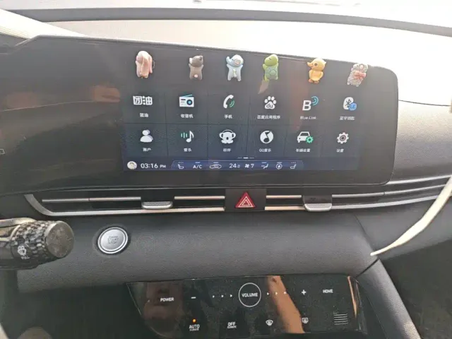 Hyundai Elantra — Фото автомобиля 12