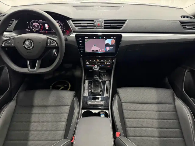 Skoda Superb — Фото автомобиля 4