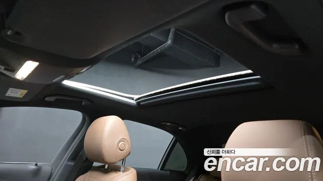 Mercedes-Benz E-Class — Фото автомобиля 19