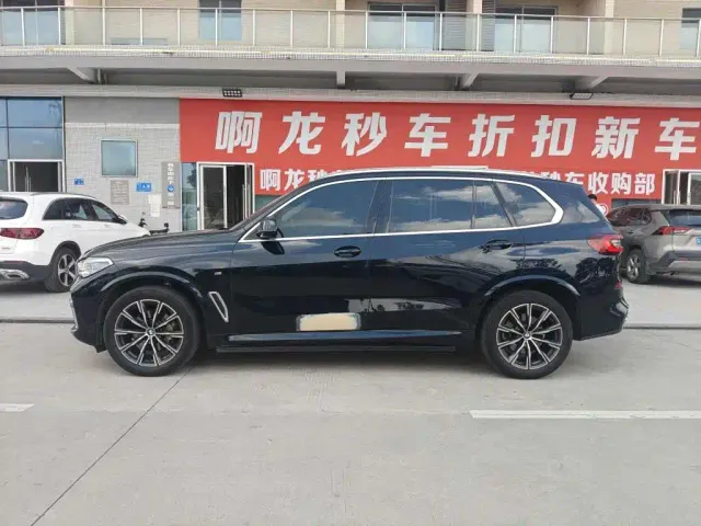 BMW X5 — Фото автомобиля 3