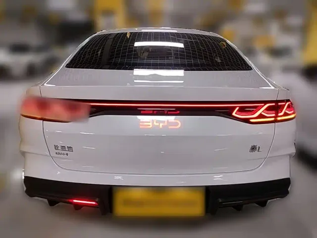 BYD Qin L — Фото автомобиля 7