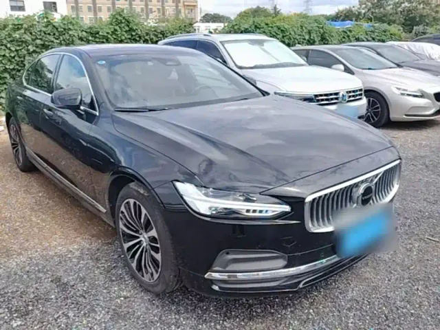 Volvo S90 — Фото автомобиля 3