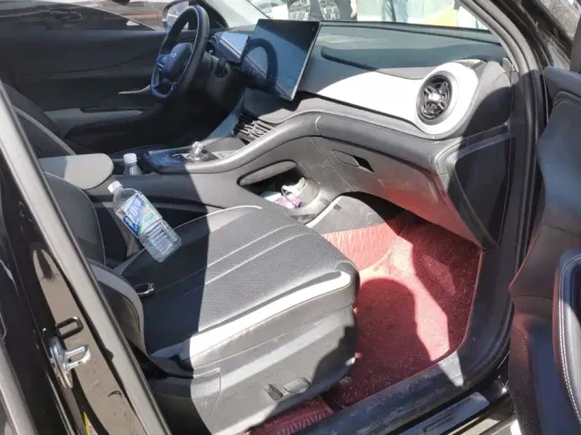 BYD Seal 05 DM-i — Фото автомобиля 8