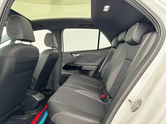 Volkswagen ID.3 — Фото автомобиля 10