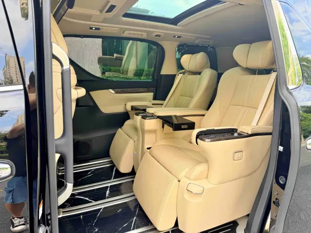 Toyota Alphard — Фото автомобиля 14