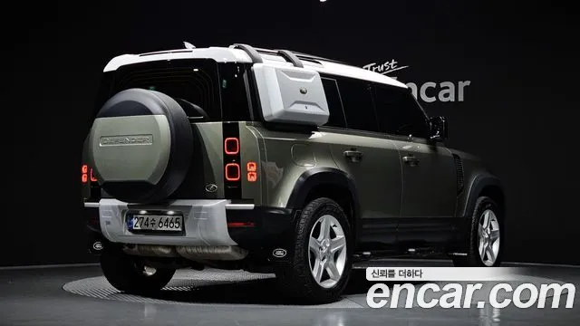 Land Rover Defender — Фото автомобиля 2