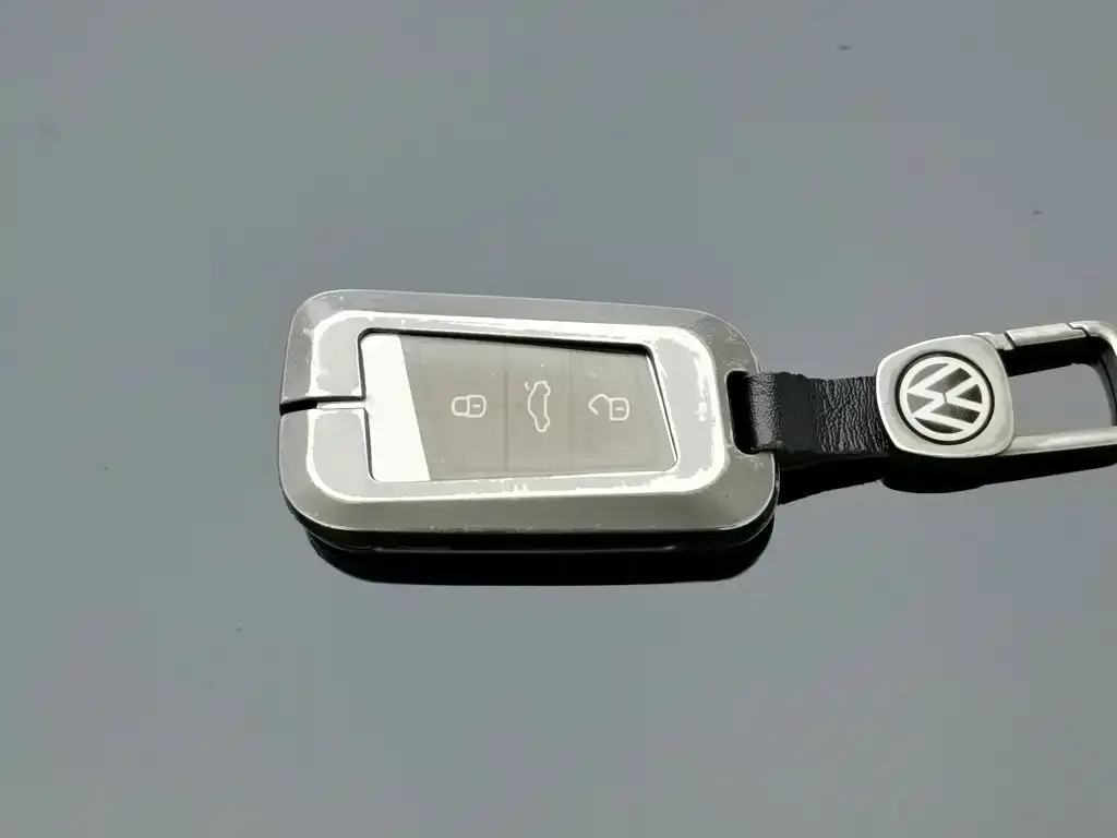 Volkswagen Magotan 2023 Model 2 Million Commemorative Edition 330TSI DSG Luxury — Фото автомобиля 19