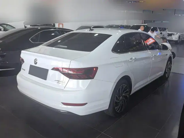 Volkswagen Sagitar — Фото автомобиля 3