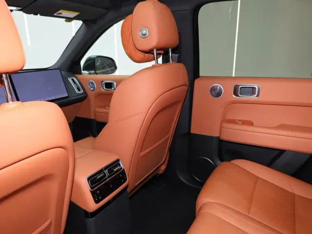 Li Auto L6 — Фото автомобиля 26