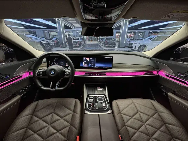 BMW 7 Series — Фото автомобиля 5