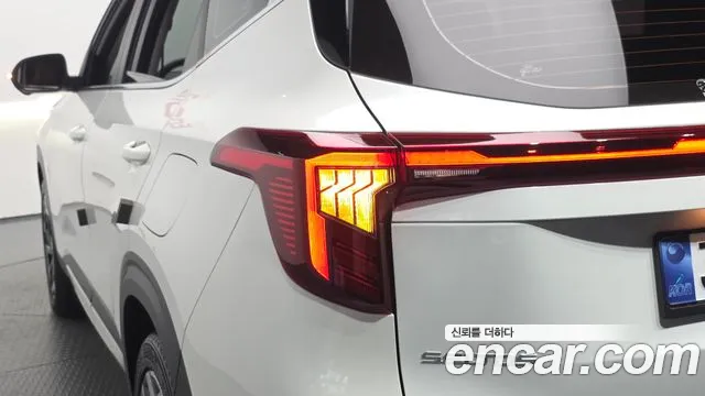 Kia Seltos — Фото автомобиля 8