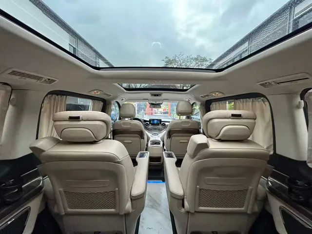 Mercedes-Benz V-Class — Фото автомобиля 11