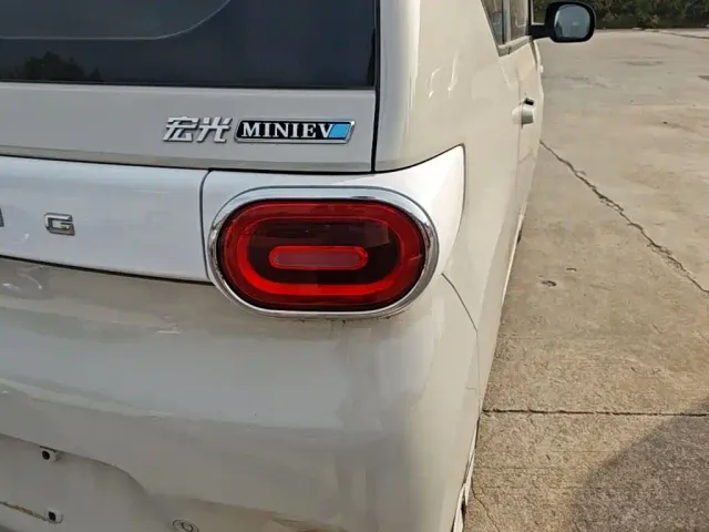 Wuling Hongguang Mini EV — Фото автомобиля 7