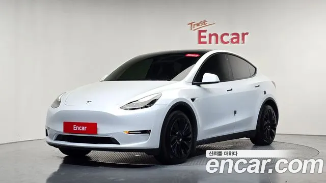 Фотография автомобиля — Tesla Model Y