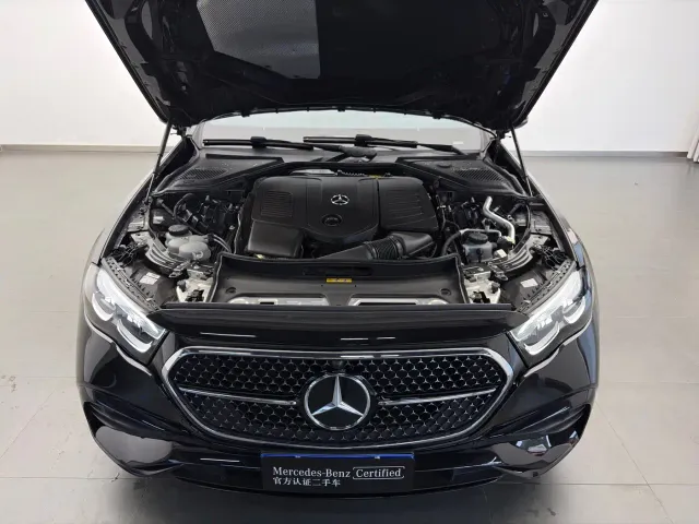 Mercedes-Benz E-Class — Фото автомобиля 21