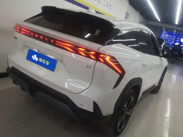Geely Galaxy L7 — Фото автомобиля 3