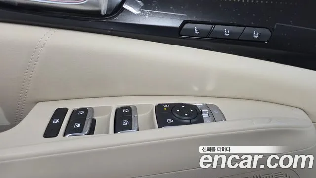 Kia Carnival Generation 4 — Фото автомобиля 11