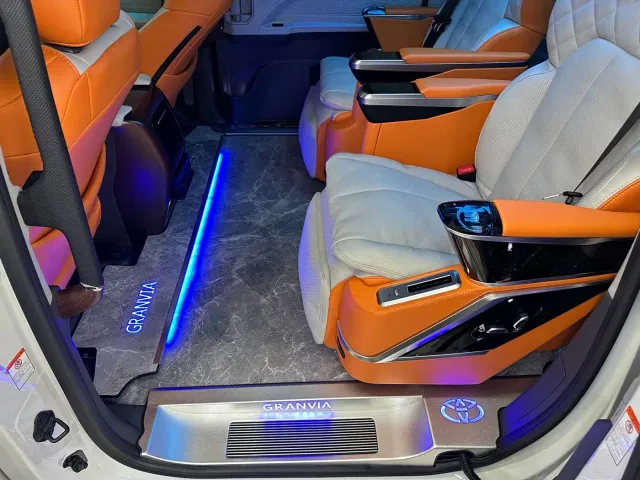 Toyota Granvia — Фото автомобиля 14
