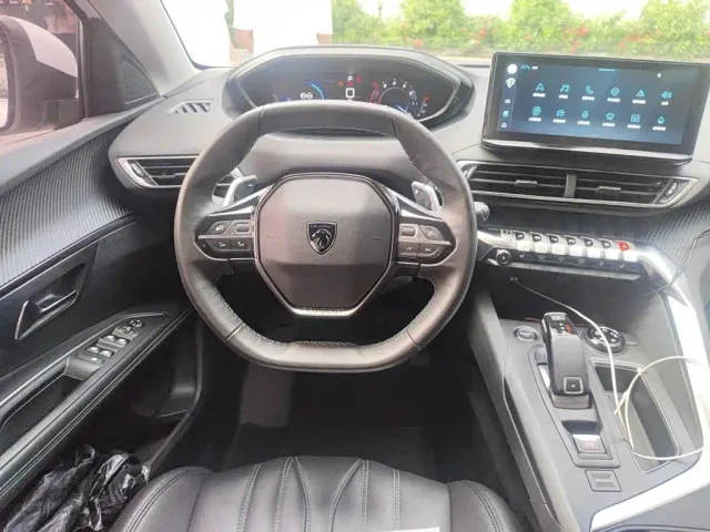 Peugeot 5008 — Фото автомобиля 6