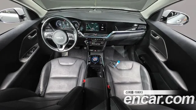 Kia Niro — Фото автомобиля 10